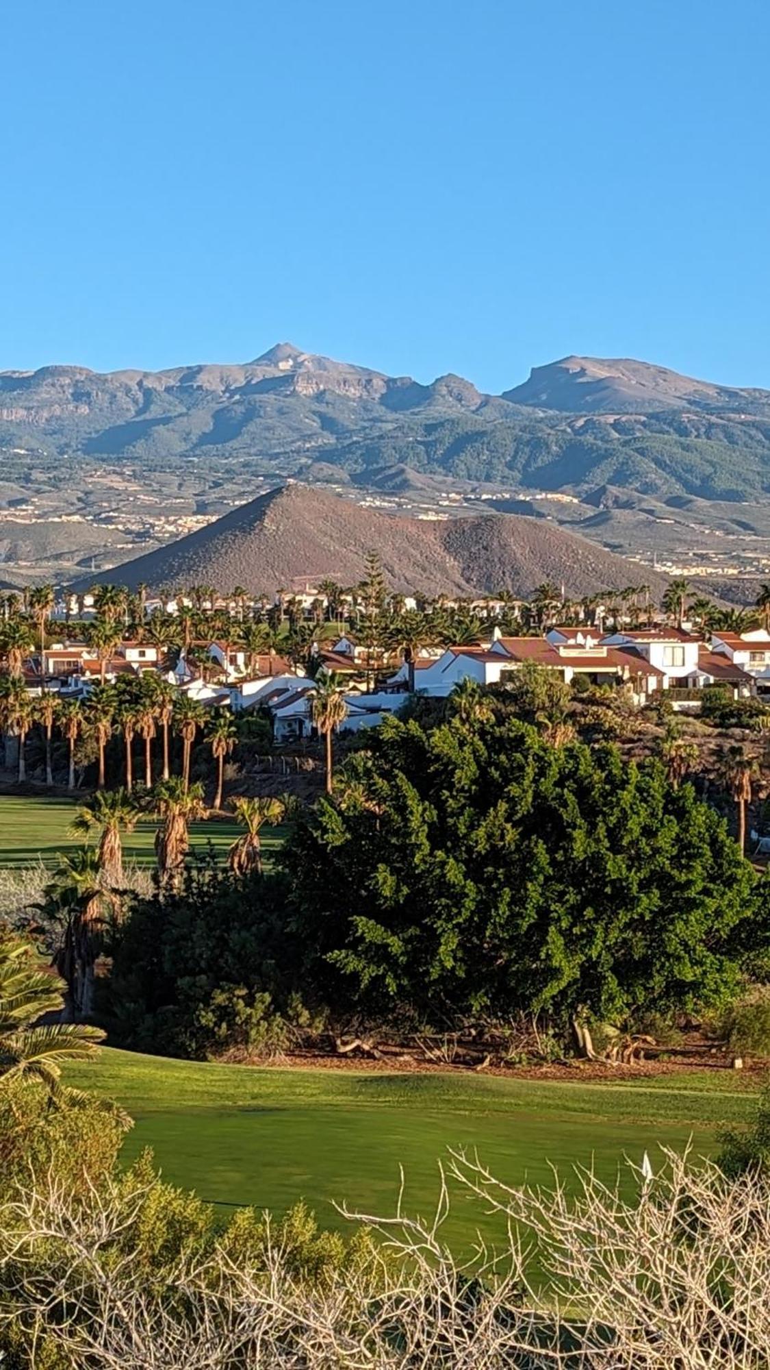 Golf View Apartment - Stunning Ocean View Golf Del Sur San Miguel de Abona Esterno foto